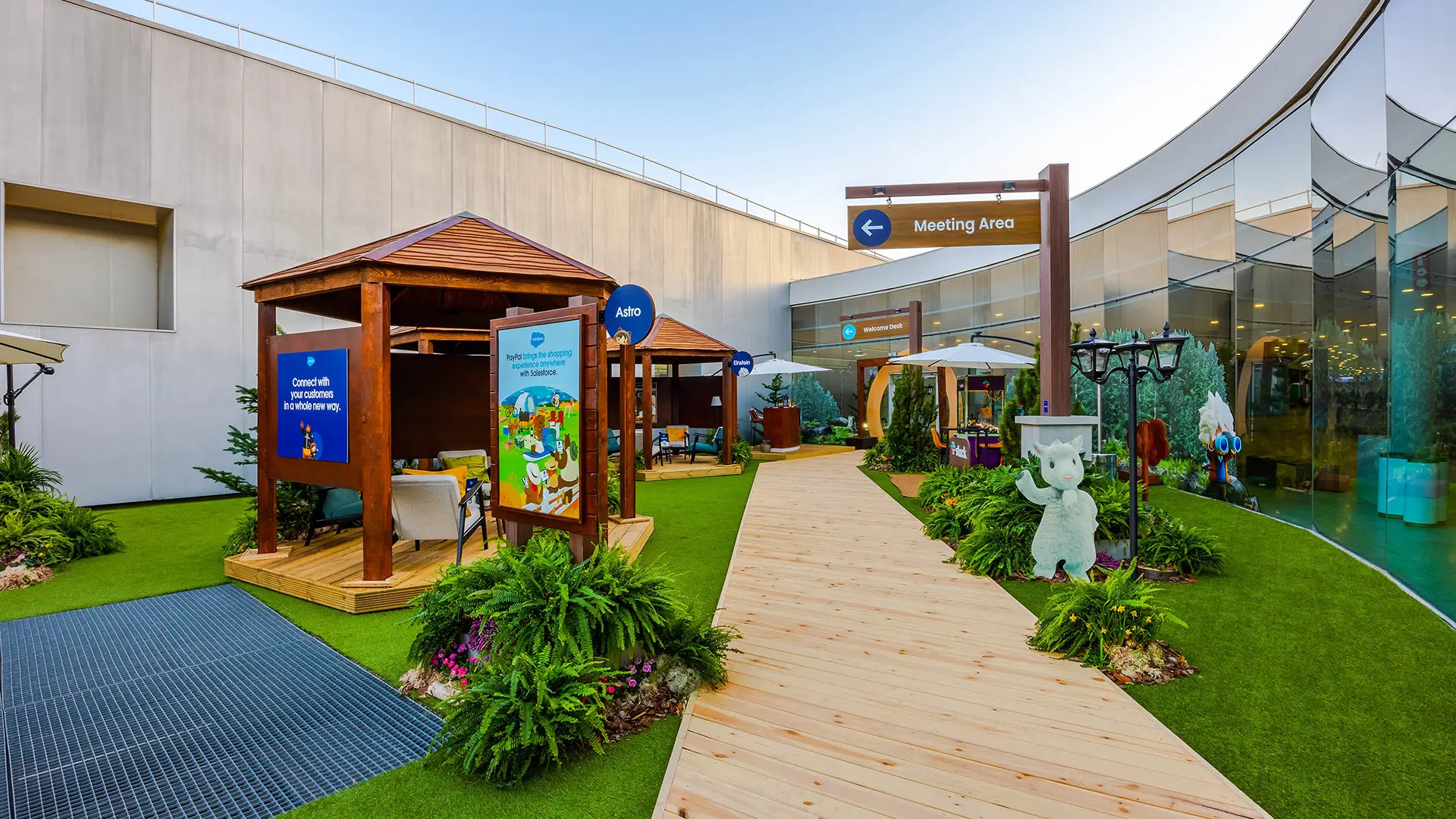 Salesforce at MWC