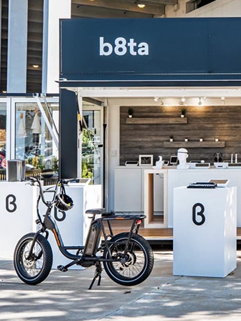 b8ta Mobile Roadshow
