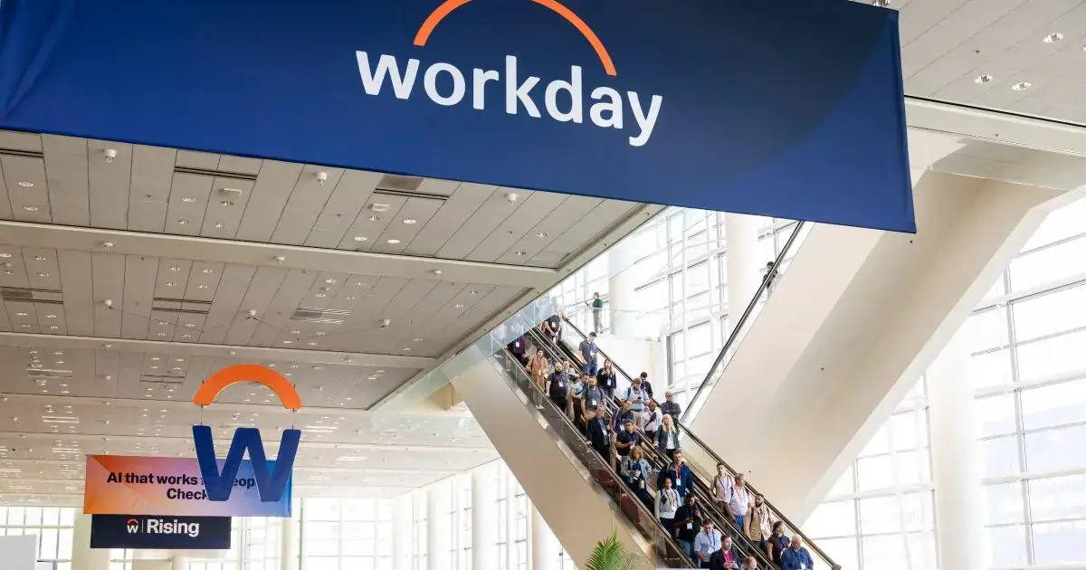 Attendees arriving at the Moscone Center for Workday Rising 2025