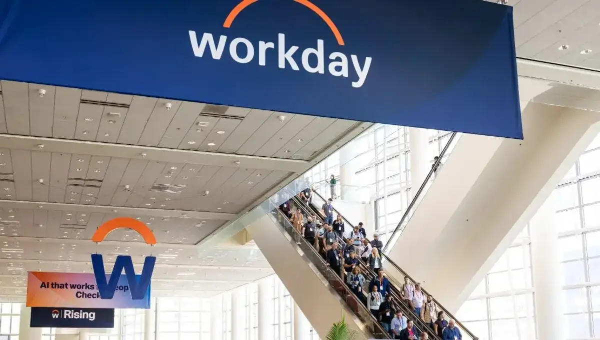 Attendees arriving at the Moscone Center for Workday Rising 2025
